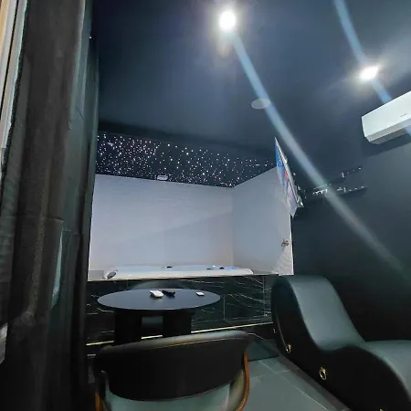 Soft, Jacuzzi, Cozy, Cinéma, Le Mans